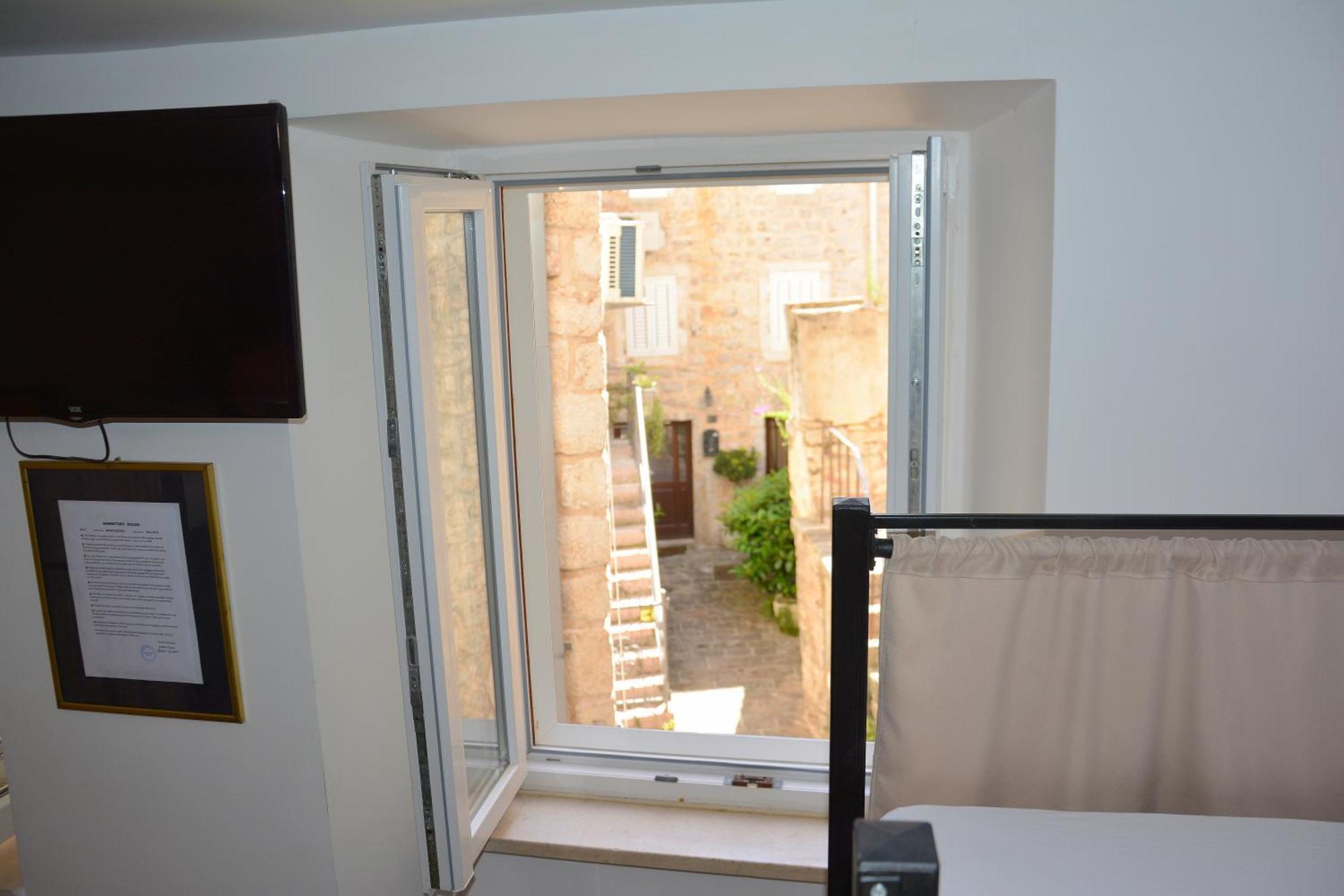 Montenegro Backpackers Home Budva Exterior foto